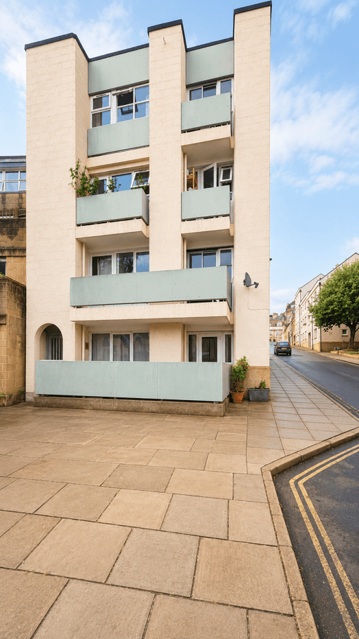 2 bedroom, Flat for rent in Bellhanger Court, Morford St, BA1